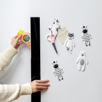 1Pc Cartoon Cute animal Hook Fridge Sticker Souvenir Strong Punch free Bendable Refrigerator Kitchen Accessories Home Decor