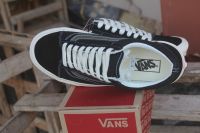 Vans Mada in Vietnam สินค้าทางร้านเป็นสินค้าแท้นำเข้ามือหนึ่งพร้อมกล่องของครบจ้าเป็นสินค้าหลุดภาษี ทางร้านรับประกันสินค้าตรงตามภาพ100%