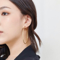 Risara Golden Curl Earrings