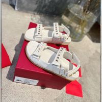 New Brand Womens Flat Sandals High Quality Fashion Riveted Shoes 1:1 Casual Sandals Womens Outdoor Banquet Shoes