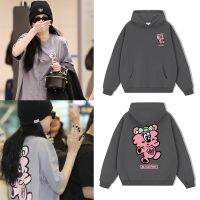 2023 NEWKPOP BLACKINK X VERDY JISOO Hoodie ผู้หญิง Plus ขนาดเกาหลีน่ารักการ์ตูนพิมพ์หลวมเสื้อกันหนาวฤดูใบไม้ผลิฤดูใบไม้ร่วงแฟชั่น Unisex คู่ Streetwear Pullover