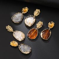 【YF】 Exaggerated Personality Irregular Resin Clip on Earrings Europe America Fashionable Vintage Geometric Women Jewelry