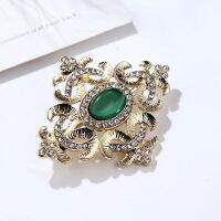 Morkopela Antique Crystal Emerald Green Ornate Jewelry Brooch Victorian Style Rhinestone Green Broach for Bridal Sash Brooches