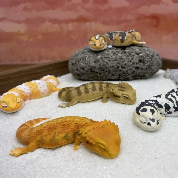 ของเล่นอนิเมะแคปซูลน่ารักญี่ปุ่นของแท้ตุ๊กตาสัตว์ตุ๊กแกเสือดาวโมเดลกิ้งก่าสัตว์ครึ่งบกครึ่งน้ำ