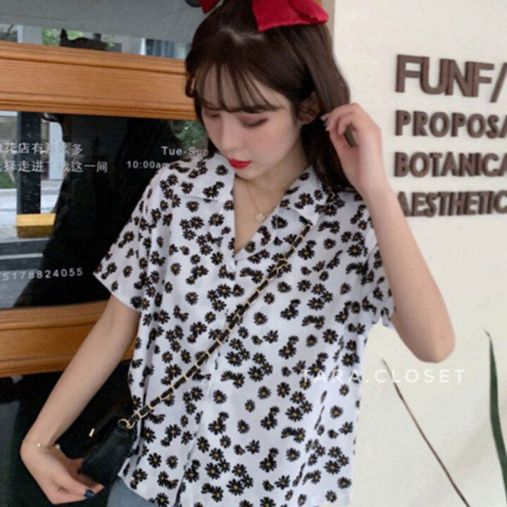 พร้อมส่ง-เสื้อยืดคอปกเเขนสั้น-ลายดอกไม้-น่ารักสไตล์เกาหลี-บางเบา-สวมใส่สบาย-สไตล์minimal