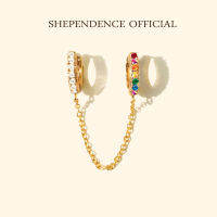 Shependence ต่างหูห่วงโซ่ คริสตัลสีขาวและสีรุ้ง (Crystal And Rainbow With Double Chain Huggie Hoops)