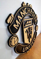 ป้ายตกแต่งติดผนัง  แมนยู manchester united ลายไม้เคลือบเงา