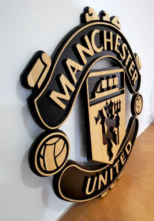 ป้ายตกแต่งติดผนัง-แมนยู-manchester-united-ลายไม้เคลือบเงา