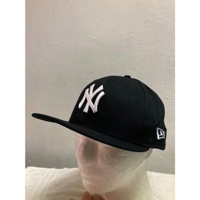 New Era 9FIFTY NY Yankees หมวกแก๊ป สีดํา (M/L) 69