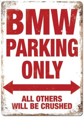 [24 Home Accessories] B-BMW ที่จอดรถเพียงป้ายติดผนังดีบุกป้ายทาสีงานศิลปะสติกเกอร์ตกแต่งผนังโลหะสำหรับตกแต่งสำนักงานบ้านผู้ชายร้านคาเฟ่บาร์