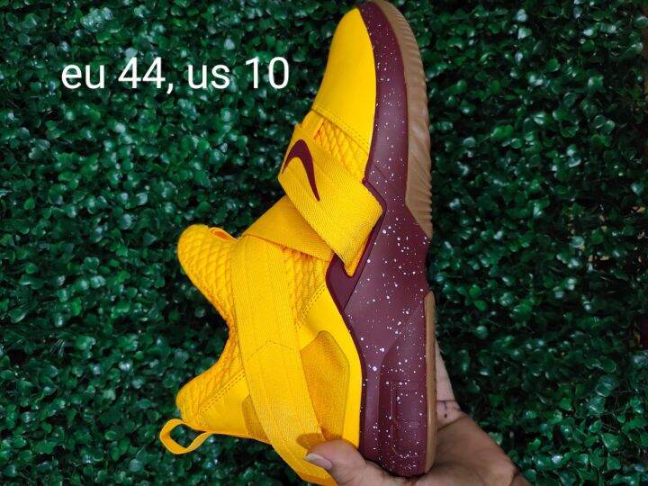 nike lebron soldier 12 cavs yellow