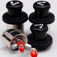 【hot】♀✲✱  Imitated Car Bottle Pill Cache Drug Holder Keychain Medicine Healthcare