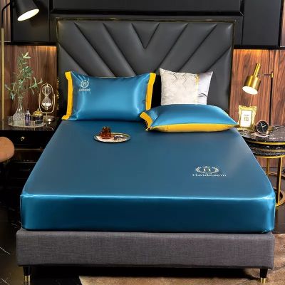ใหม่ !ผ้าปูที่นอนไหมเย็น สีน้ำเงิน ผ้าปูเตียงแบบรัดมุม ระบายอากาศได้ดี ขนาด 3.5ฟุต  5ฟุต  และ 6ฟุต  ขนาด 3.5 ฟุต (120*200 cm มีปลอกหมอนให้1ใบ)