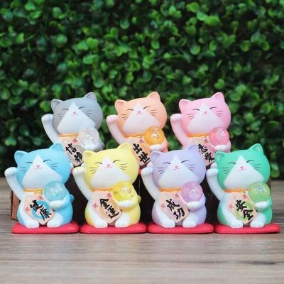 สินค้าใหม่ Lucky Cat แมวกวัก​ แมวกวักนำโชค​ แมวกวักญี่ปุ่น แมวกวักถือลูกแก้ว 7 ตัว 7 สี โมเดลแมวกวัก ขนาด 5cm