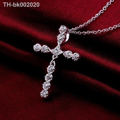 ✜ Fashion Crystal Cross Pendant Necklace Exquisite Zircon Silver Plated Choker Necklaces 2022 Trendy Jewelry Gifts For Women Girls