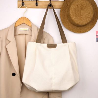 กระเป๋าผ้าใบความจุขนาดใหญ่ผู้หญิงไหล่เดียวถือถุงช้อปปิ้ง Senki สบาย ๆ กระเป๋าผ้าใบที่เรียบง่าย Zhao Luth รุ่นเดียวกัน