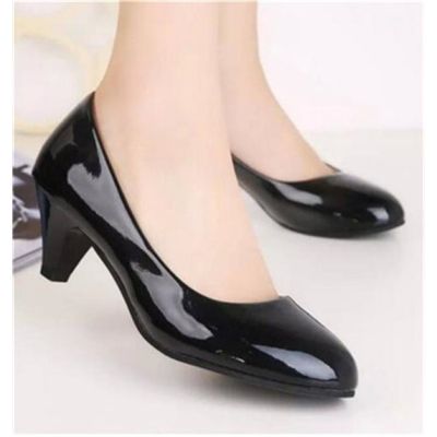Plus Size 35-42 Women Thick heel shoes Patent Leather Shoes（Black white）