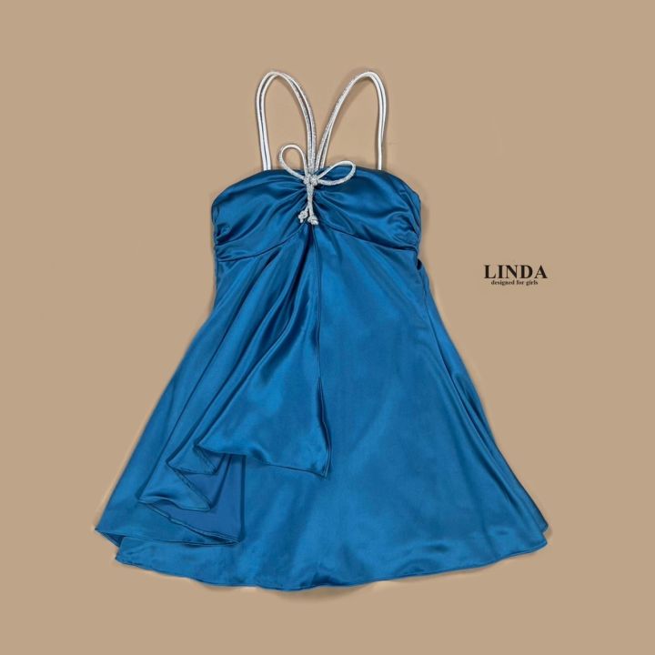 dress-ผ้าซาติน-สีน้ำตาลแต่งสายเพชร-ที่มาพร้อมความหรูและดูแพง-ด้านข้าง-มีแต่งระบาย-พริ้วได้ทั้งด้านหน้าและด้านหลัง