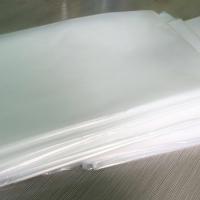 【CW】 100Pcs/Set Spa Bed Sheets Disposable Massage Table Sheet Plastic Transparent Film Cover