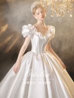 dress 2023 new bride wedding big trailing satin main yarn French retro high-quality texture man