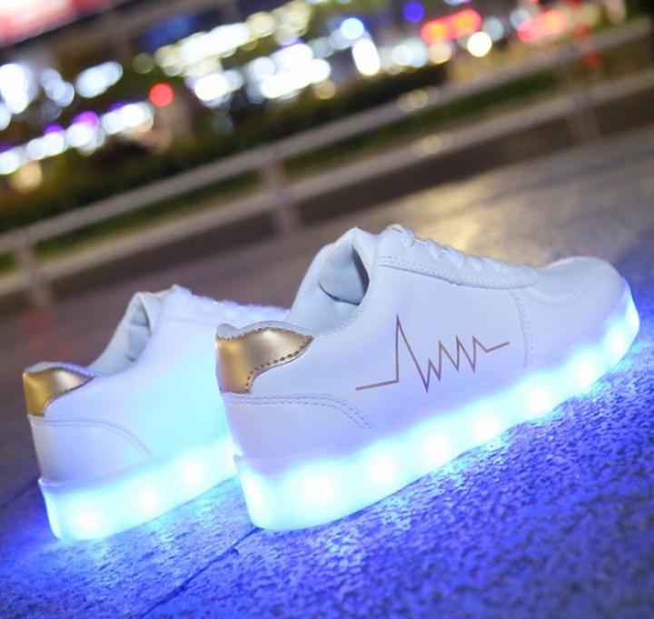 ผลิตภัณฑ์ใหม่-2020usbชาร์จเจ็ดสีไฟledรองเท้าผู้ชายและผู้หญิงรองเท้าแสงรองเท้าเต้นรำคู่