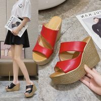 Cool slippers outside women wear in the summer of 2023 the new sponge large base in Europe and the leisure word wedge sandals women