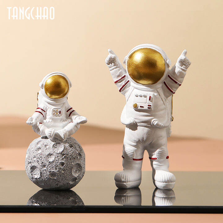 nordic-astronaut-figurine-resin-spaceman-sculpture-modern-home-decor-miniatures-table-ornaments-room-decorative-cosmonaut-figure