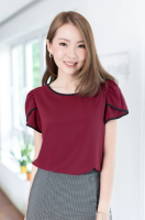 Narinari : MT2302 Petal Sleeve Sophie Blouse เสื้อทำงาน สีพื้น แต่งแขนซ้อน