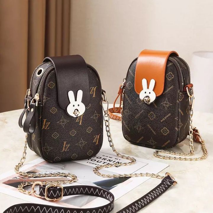 Tas Terbaru Louis Vuitton Ini Cocok untuk OOTD Hari Senin