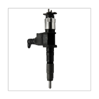 095000-5840 Diesel Fuel Injector for Nissan UD Truck MD90 MD92 095000-6630 095000-6631 095000-6632 16650-Z600E