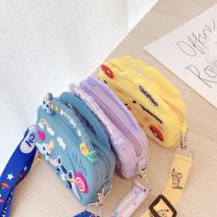 ins girls small square bag portable girl Sla lou Stitch Pikachu Big ear dog Melody silicone Sling bag children and students all-match Shoulder bag Children gift messenger beg bahu gadis mainan budak perempuan beg tangan wanita 女童星黛露美乐蒂皮卡丘星