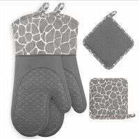 4-piece 4-piece kitchen heat mat baking grill gloves Silicone insulation More Durable