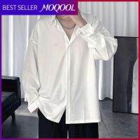 MOQOOL เสื้อหรูหราทรงหลวมเพื่อสวมใส่ง่ายและแขนเสื้อยาวผ้าไหมน้ำแข็งใหม่เสื้อเชิ้ตผู้ชาย