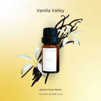 Pure Aroma Oil 100% น้ำมันหอมระเหย กลิ่น Vanilla Valley ขนาด 10ml 1ขวด แบบเยาะ เปิดฝาใช้ได้เลย (ไม่มีกล่อง) (no box) ใช้กับตะเกียงอโรมา Aromatherapy Oil