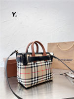 [New Favorite] BurberyS Medium Tote Bag Fashion Retro Women S Handbag New Women S Shoulder Bag Classic Atmosphere