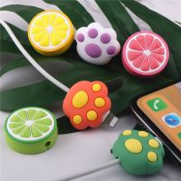 Pelindung Kabel Kartun Buah Imut untuk Casing Penyangga Kabel Pengisi Daya iPhone USB Penutup Perlindungan Winder Kabel Data Saluran Cat Paw