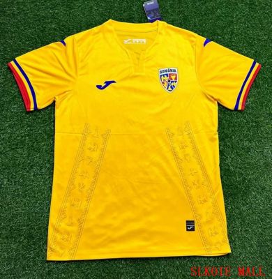 เสื้อเชิ้ตเสื้อแข่งฟุตบอลคุณภาพแบบไทย23/24สำหรับผู้ชายเสื้อใส่อยู่บ้านแบบโรมาเนีย