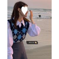 [COD] and winter Korean version of the retro college style short section outside layered rhombic V-neck waistcoat knitted vest sweater female