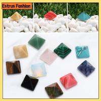 หินบำบัดสีขาวธรรมชาติ Aventurine สีเขียวแฟชั่นแบบพีระมิดเครื่องประดับขนาดเล็กหินธรรมชาติบำบัด