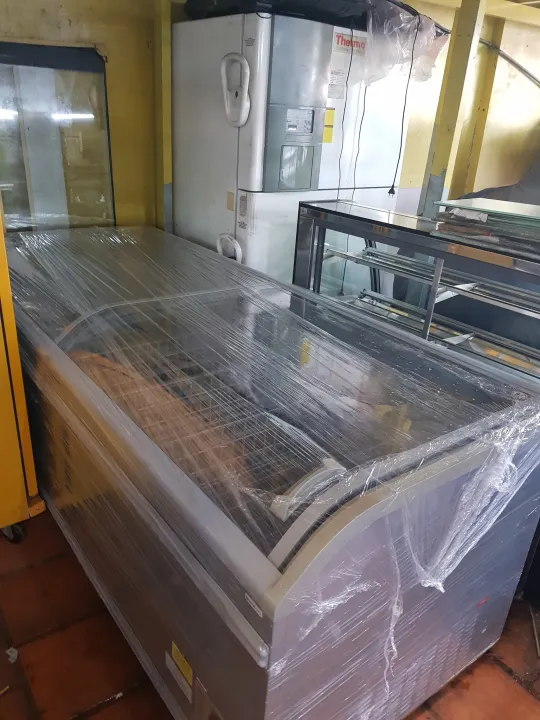 tủ đông mặt kính xuất xứ Australia dung tích 2000L mới 95%
