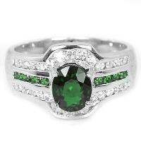 แหวนเงินแท้ 925 พลอยกรีนไดออฟไซด์ Green Diopside  น้ำหนัก 1.82 กะรัต สีสวยไฟดีค่ะ