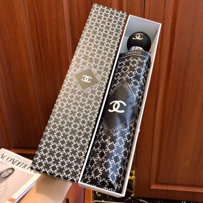 TOP☆2021Chanel the popular classic Xiaoxiangjia double C pattern umbrella simple automatic folding umbrella sun protection and UV protection umbrella light and portable umbrella with gift box.