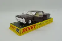 【Sell-Well】 Mamas &amp; Babies ของเล่น1402 FORD Galaxie 500รถโมเดล Diecast