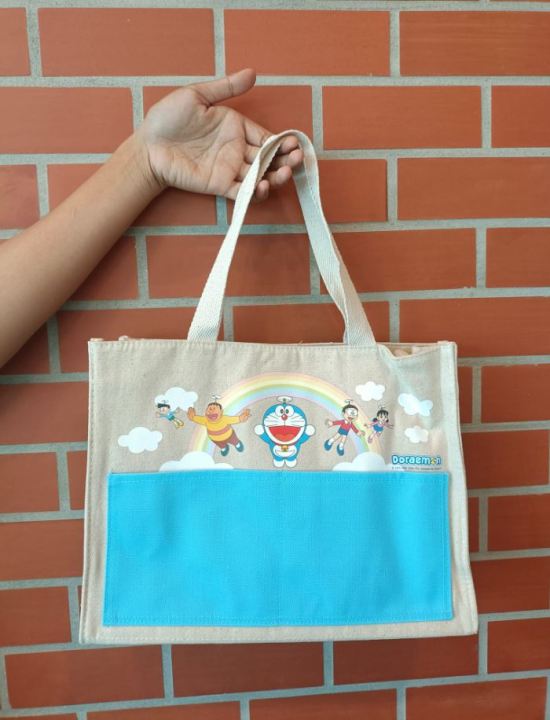 กระเป๋าผ้า-doraemon-canvas-tote-bag-คาเฟ่อเมซอน-limited-edition