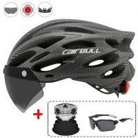 【LZ】⊕♠  Ultraleve ciclismo capacete de segurança ao ar livre da motocicleta bicicleta taillight capacete lente removível viseira mountain road bicicleta capacete