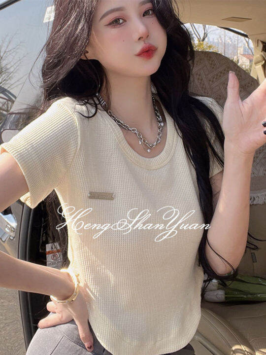hengshanyuan-เสื้อยืดแขนสั้นสำหรับผู้หญิง-เสื้อยืดแขนสั้นวาฟเฟิลคอกลมสีพื้นแบบสลิมแขนสั้นลายออกแบบไม่สม่ำเสมอสไตล์เกาหลี