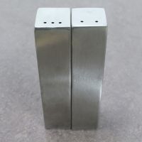 【cw】304 Stainless steel square pepper salt shaker, household restaurant seasoning , barbecue duster shakers 【hot】