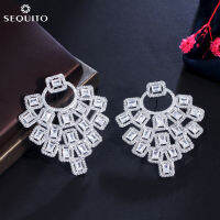 SEQUITO Gorgeous Princess Cut Zirconia Crystal Pave Setting Silver Plated Large Grape Stud Earrings เครื่องประดับเจ้าสาวที่ละเอียดอ่อนสำหรับผู้หญิง SE624