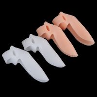 ▥ 2Pcs Silicone Gel Foot Fingers Two Hole Toe Separator Thumb Valgus Protector Bunion Adjuster Hallux Valgus Guard Feet Care