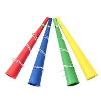 เครื่องประดับฟุตบอลที่มีสีสันพลาสติกสำหรับงานเลี้ยงแฟนๆ Vuvuzela โอคาริน่าแตรเป่าเชียร์กีฬาสำหรับเด็ก